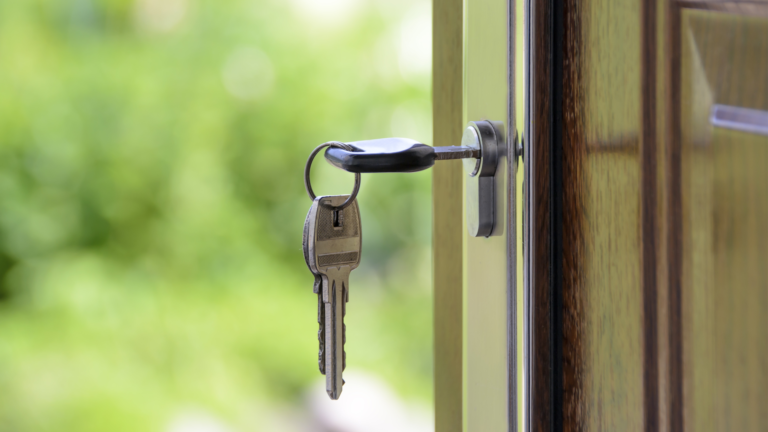 Brak podatku dla wynajmu pokoi na godziny przez fundacje rodzinne